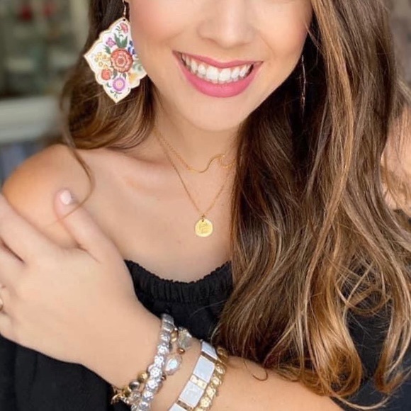 ✨NEW✨ Floral Plunder Earrings 🌸 - Picture 2 of 6